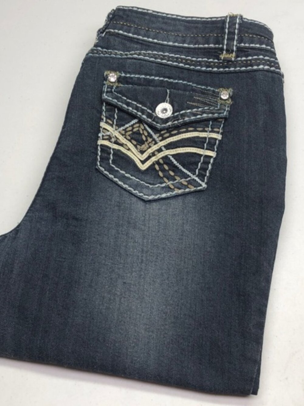 SUKO HIGH-RISE CAPRI JEANS 14/32x21 CRYSTALS ⭐️